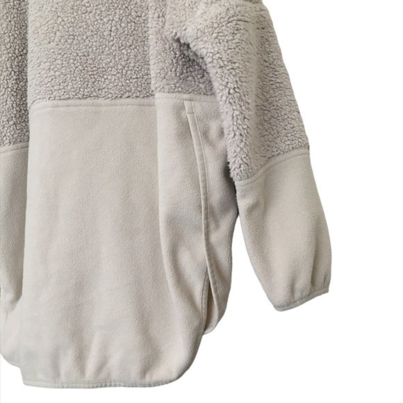 The North Face Half Zip Fleece Jacket - Picture 8 of 12